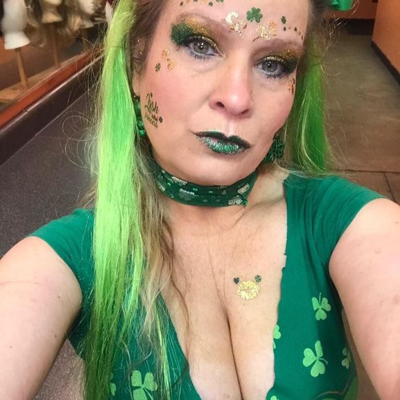 Meet your Posher, Andrea - Picture 1 of 1